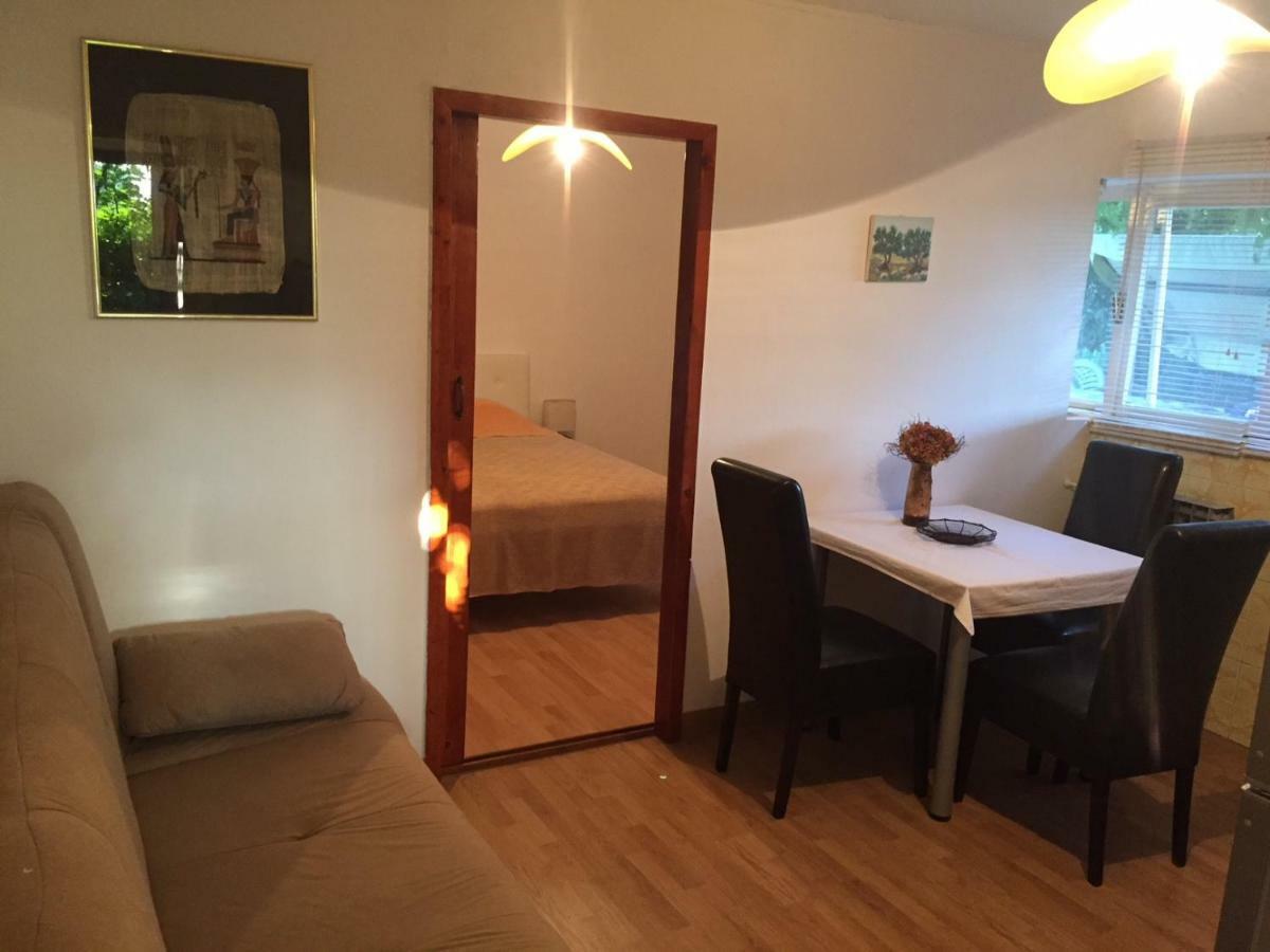 Tea1 Apartment พูลา ภายนอก รูปภาพ