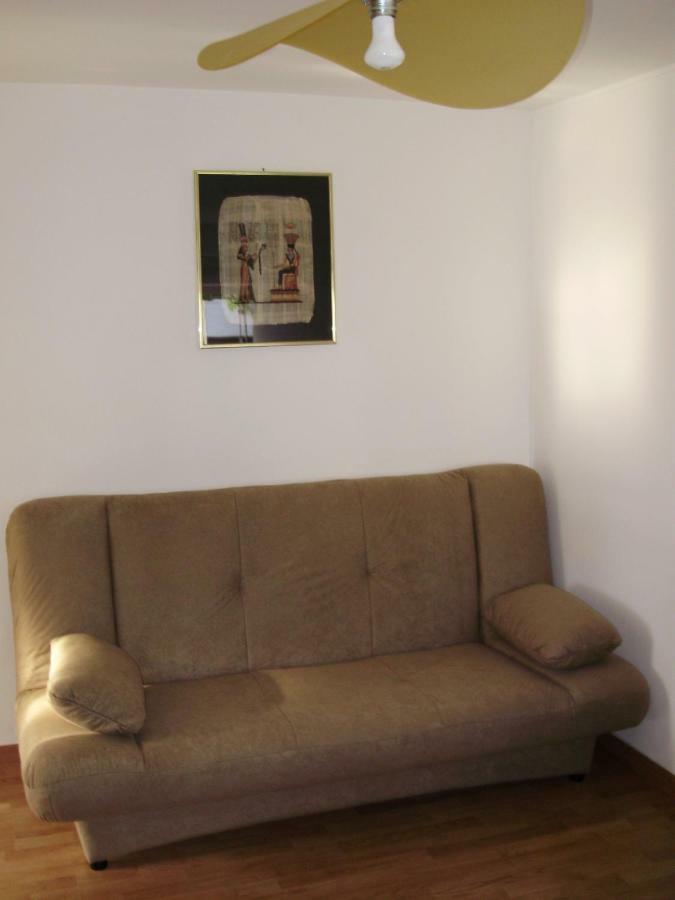 Tea1 Apartment พูลา ภายนอก รูปภาพ