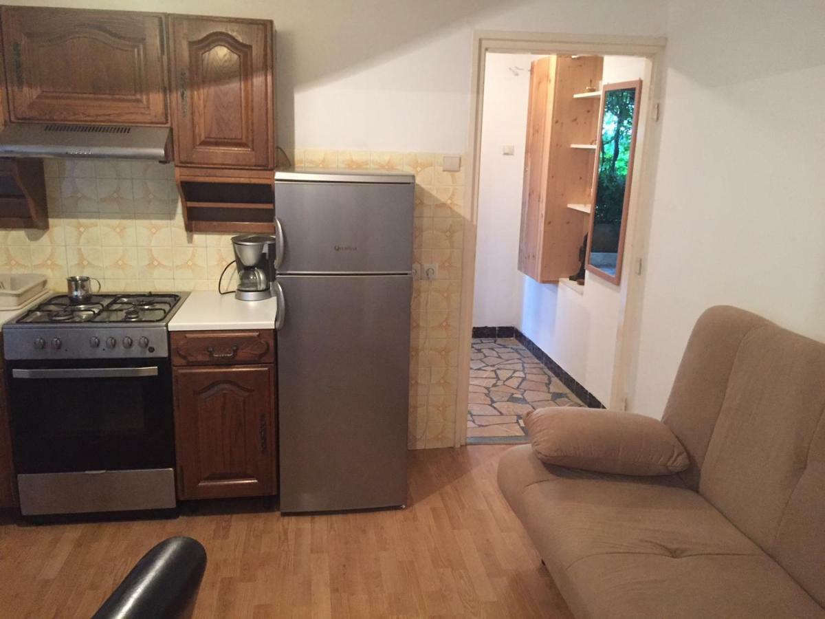 Tea1 Apartment พูลา ภายนอก รูปภาพ